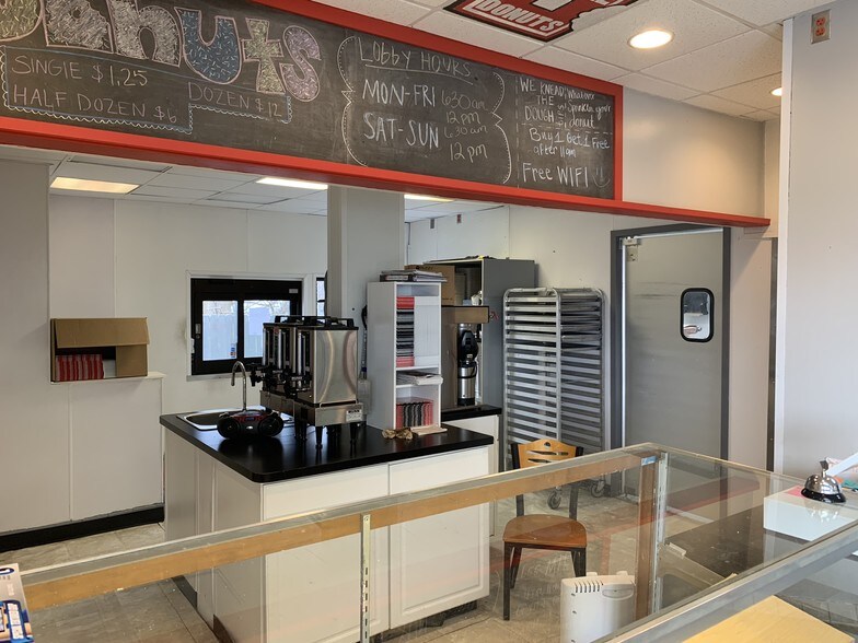 More Photos Of 6416 W Washington St, Indianapolis Restaurant For Lease