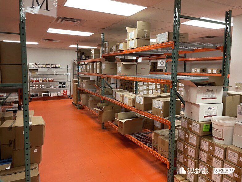 More Photos Of 1893 E 55th St, Cleveland Manufacturing For Sale