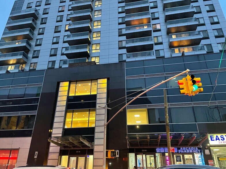 More Photos Of 4235 Main St, Flushing Apartments For Sale