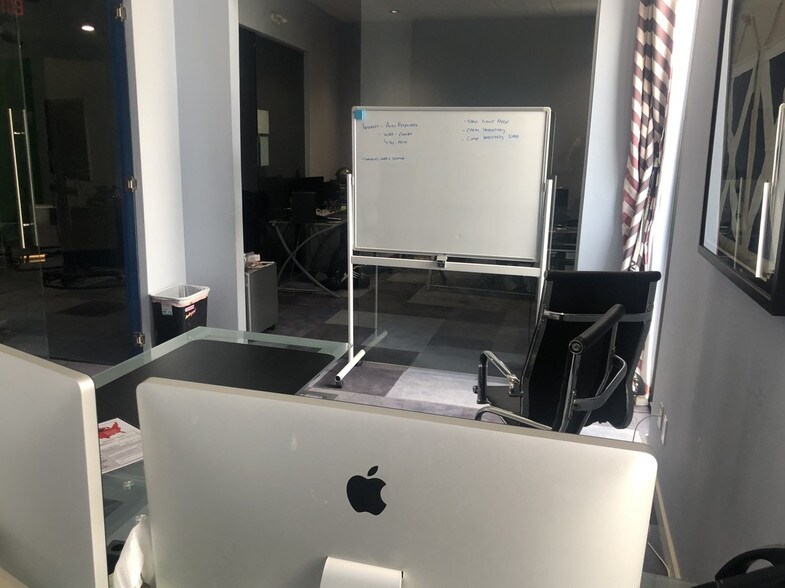 More Photos Of 3330 W Cypress St, Tampa Office For Sale