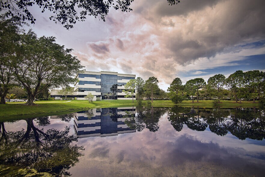 More Photos Of 9960 S Central Park Blvd, Boca Raton Medical For Lease