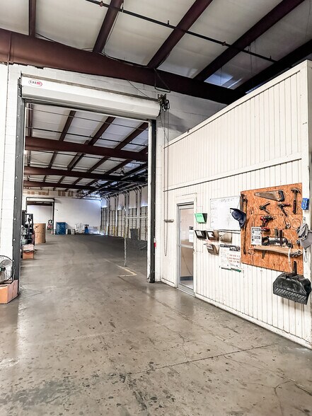 More Photos Of 813 Nafta Blvd, Laredo Warehouse For Lease