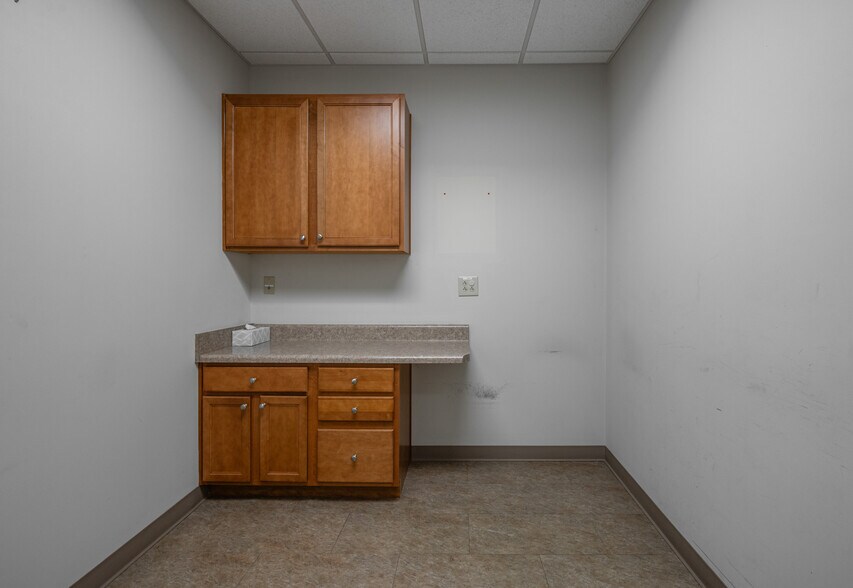 More Photos Of 4210 N Roxboro St, Durham Office For Lease