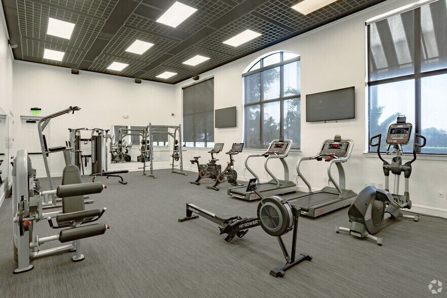 More Photos Of 1351 S Federal Hwy, Boynton Beach Apartments For Lease
