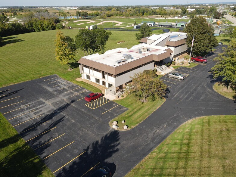 More Photos Of N5776 County Road D, Fond Du Lac Medical For Sale