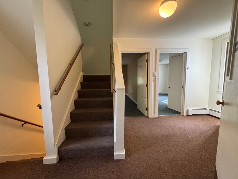 More Photos Of 60 Cottage St, Great Barrington Office For Sale