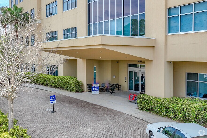 More Photos Of 1301 2nd Ave SW, Largo Medical For Lease