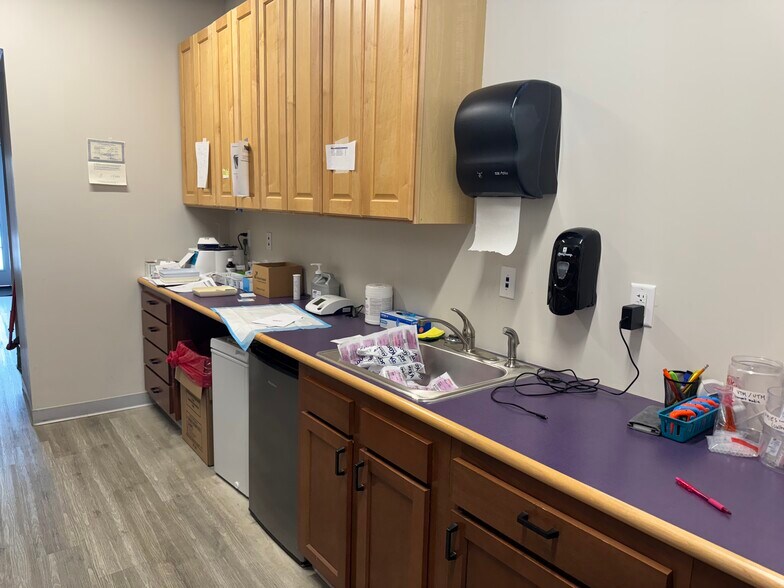 More Photos Of 127 Canvass St, Cohoes Storefront Retail Office For Lease