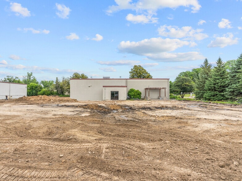 More Photos Of 3245 Terminal Dr, Saint Paul Warehouse For Lease