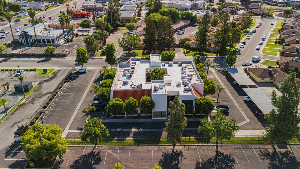 More Photos Of 4949 Buckley Way, Bakersfield Office For Sale