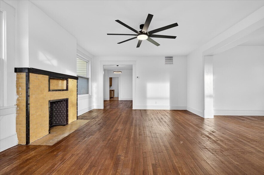 More Photos Of 822 S Johnstone Ave, Bartlesville Freestanding For Sale