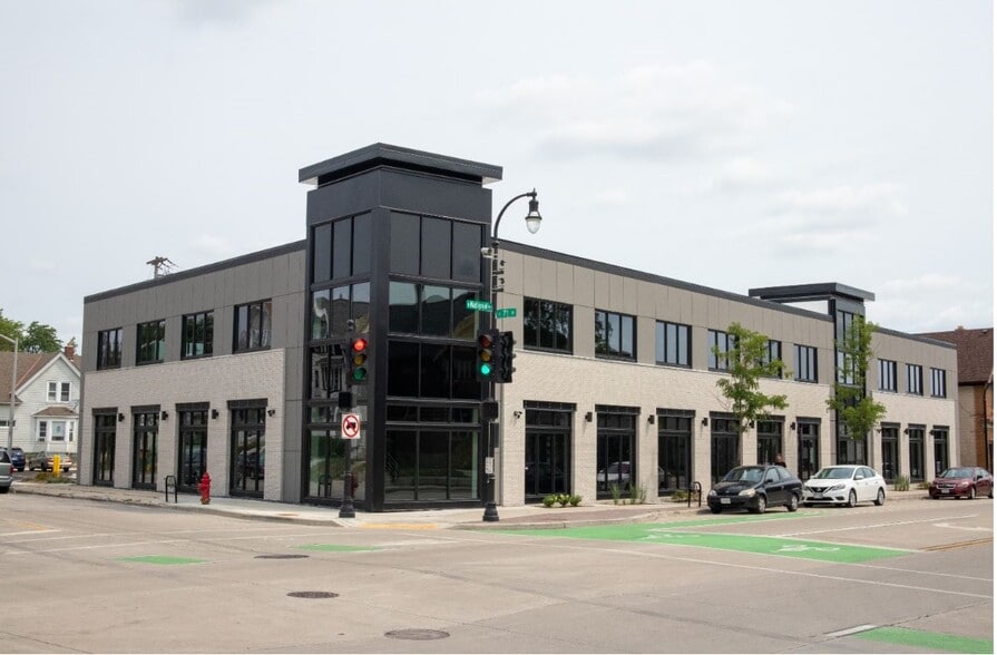 Primary Photo Of 7020 W National Ave, West Allis Medical For Lease