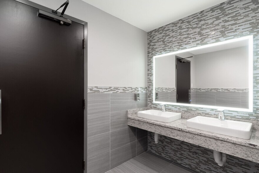 More Photos Of 2503 Del Prado Blvd S, Cape Coral Medical For Lease