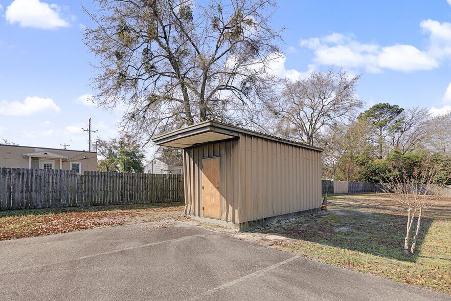 More Photos Of 219 N Main St, Spring Lake Bank For Sale