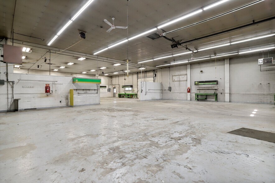 More Photos Of 12258 Buchanan Trl W, Mercersburg Flex For Lease