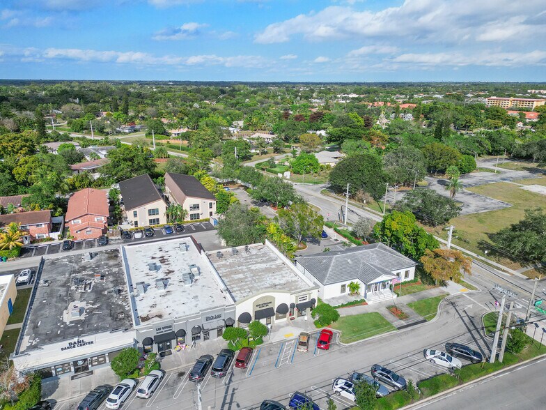 More Photos Of 9615-9619 W Sample Rd, Coral Springs Freestanding For Sale