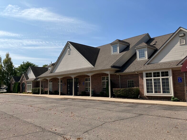 More Photos Of 13425 19 Mile Rd, Sterling Heights Medical For Lease