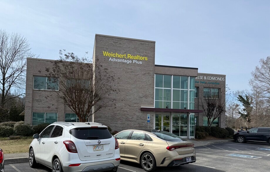 Primary Photo Of 10160 Parkside Dr, Knoxville Office For Lease