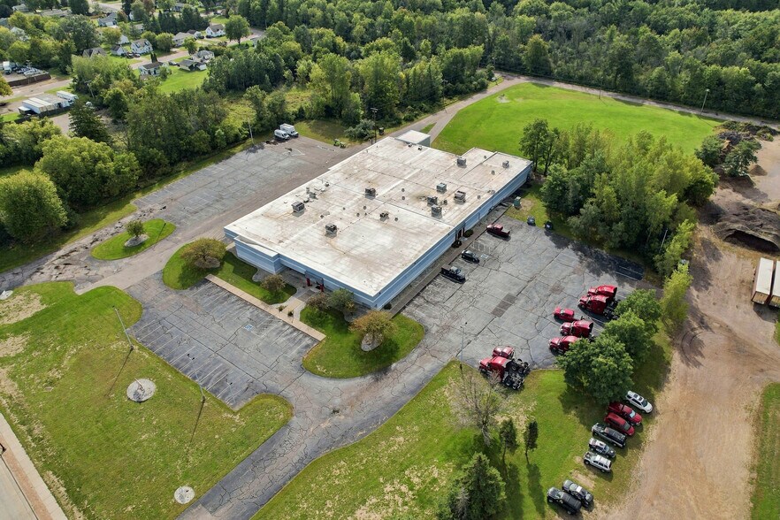 More Photos Of 2321 W Grand Ave, Wisconsin Rapids Office For Sale