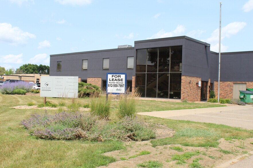 More Photos Of 1971 Seneca Rd, Eagan Light Manufacturing For Lease