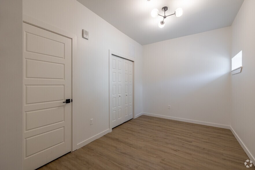 More Photos Of 240 Mack Ave, Detroit Apartments For Sale