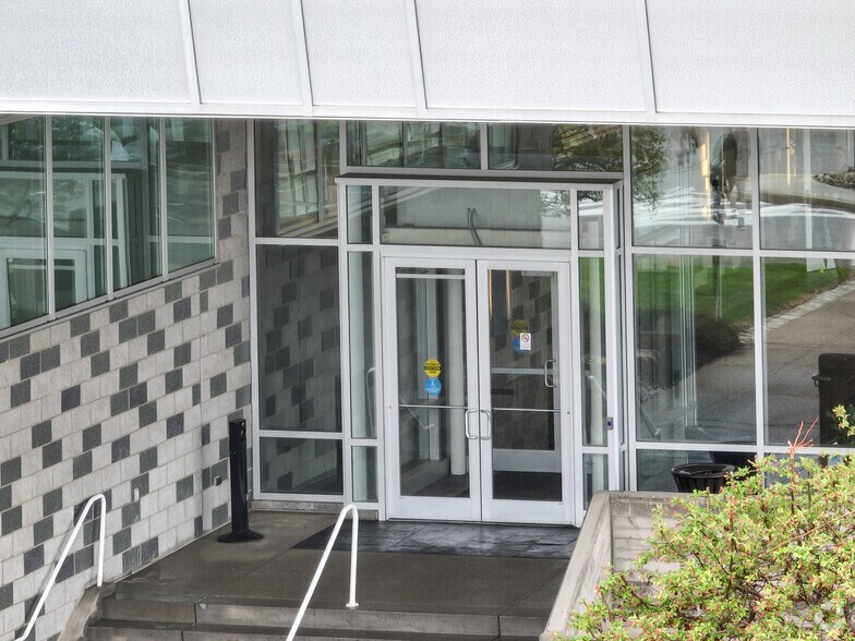 More Photos Of 1000 Ericsson Dr, Warrendale Unknown For Lease