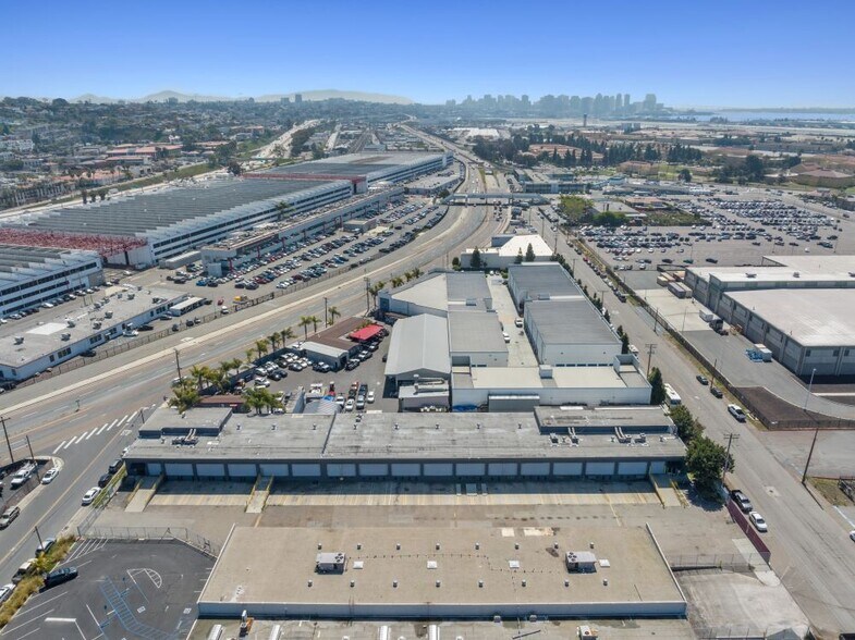 Primary Photo Of 2717-2721 Kurtz St, San Diego Distribution For Lease