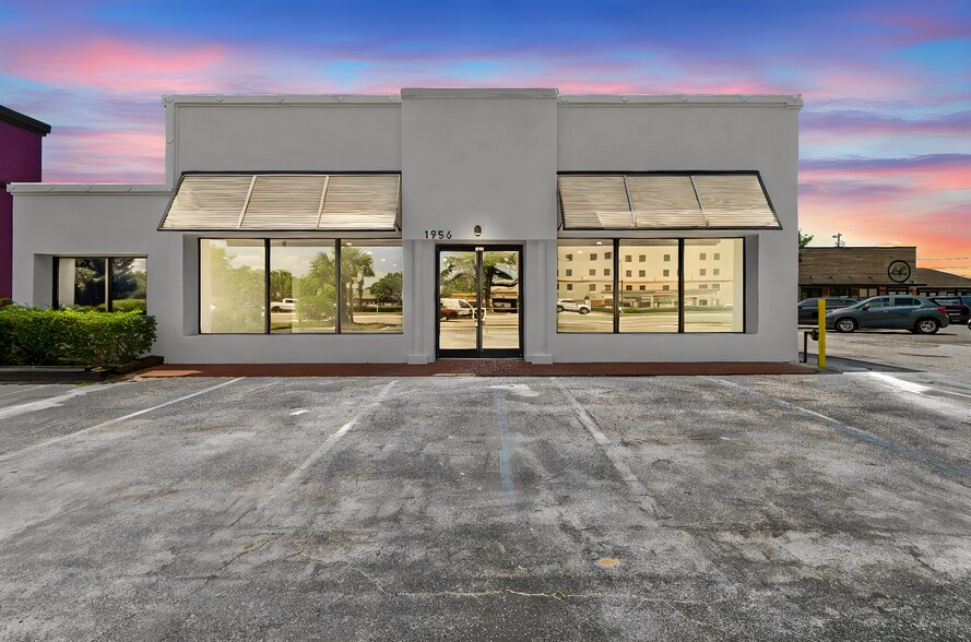 More Photos Of 1956 Kingsley Ave, Orange Park General Retail For Sale