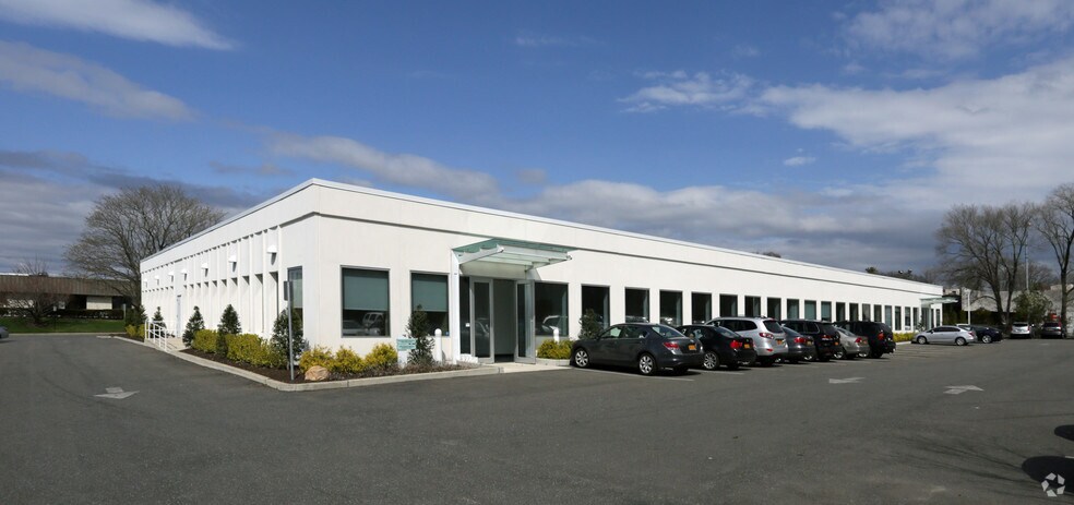 More Photos Of 80 Crossways Park Dr, Woodbury Office For Lease