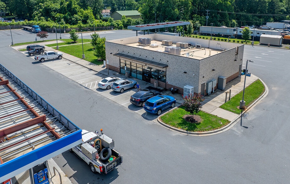 More Photos Of 4800 N Graham St, Charlotte Convenience Store For Sale