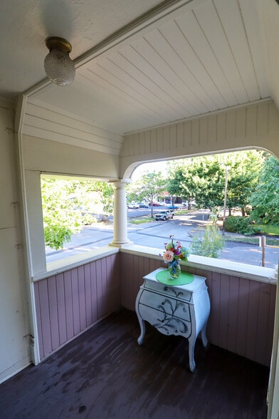 More Photos Of 292 W 12th Ave, Eugene Office For Sale