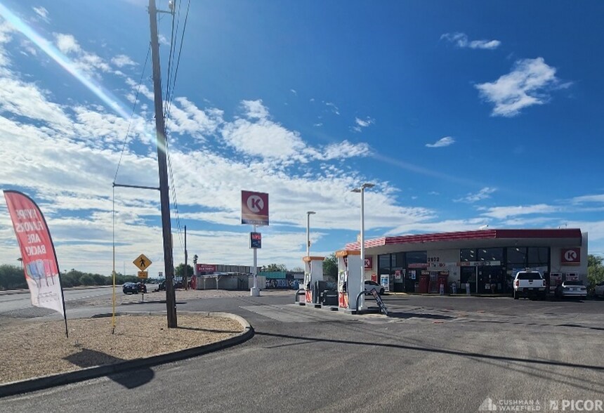 More Photos Of 3102 E Benson Hwy, Tucson Convenience Store For Lease