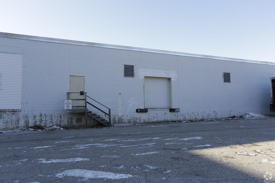 More Photos Of 9 Great Falls Ave, Rochester Manufacturing For Lease