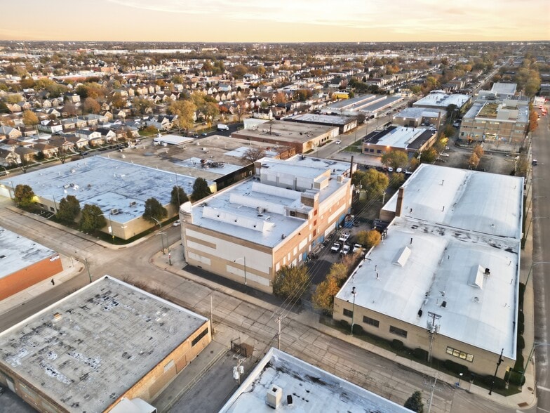More Photos Of 4500 S Tripp Ave, Chicago Warehouse For Sale