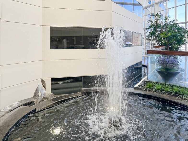 More Photos Of 39555 Orchard Hill Pl, Novi Coworking Space