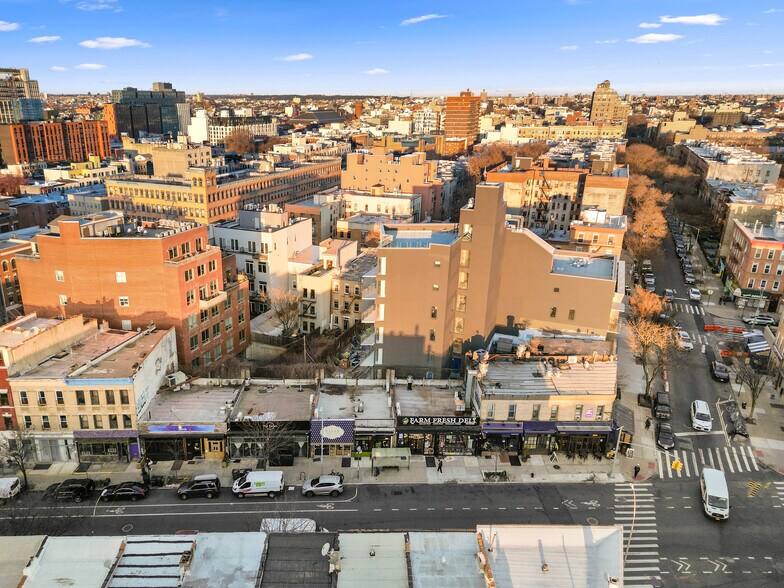 More Photos Of 671-689 Washington Ave, Brooklyn Storefront For Lease