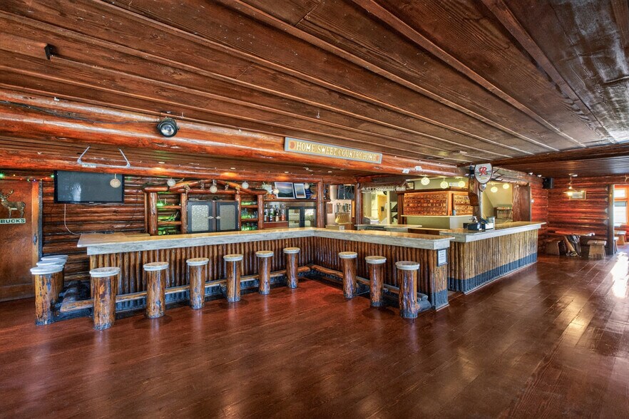 More Photos Of 1258 Highway 141, White Salmon Hospitality For Sale