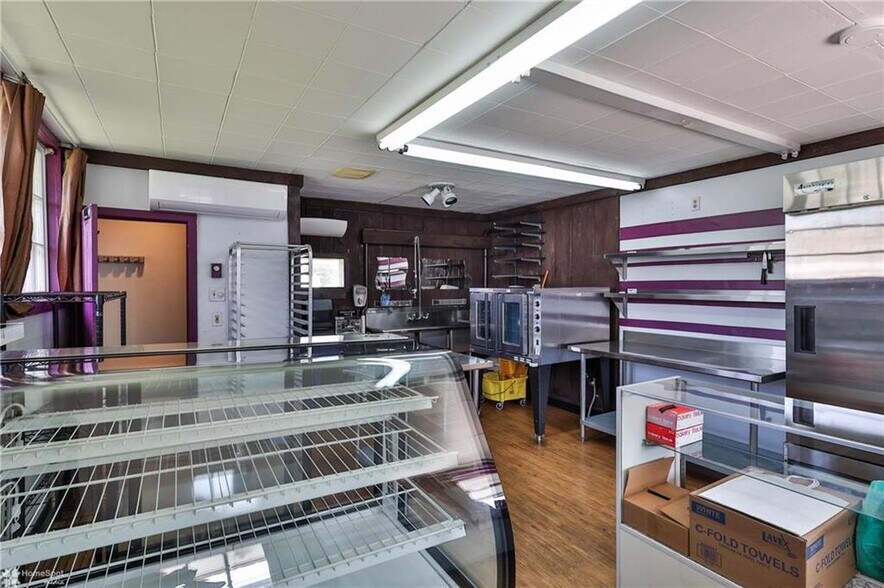 More Photos Of 3010 S 2nd St, Hokendauqua Storefront Retail Office For Sale