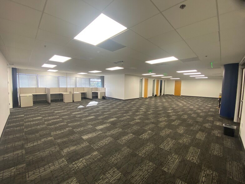 More Photos Of 2301 Lucien Way, Maitland Office For Lease