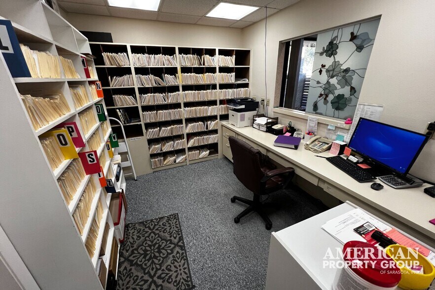 More Photos Of 101 San Marco Dr, Venice Medical For Sale