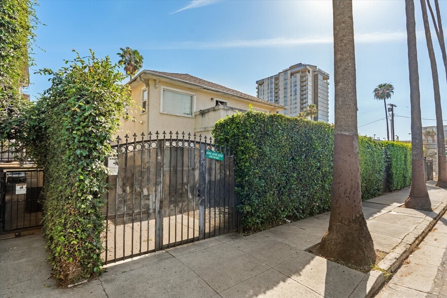 Primary Photo Of 6046 Carlton Way, Los Angeles Apartments For Sale