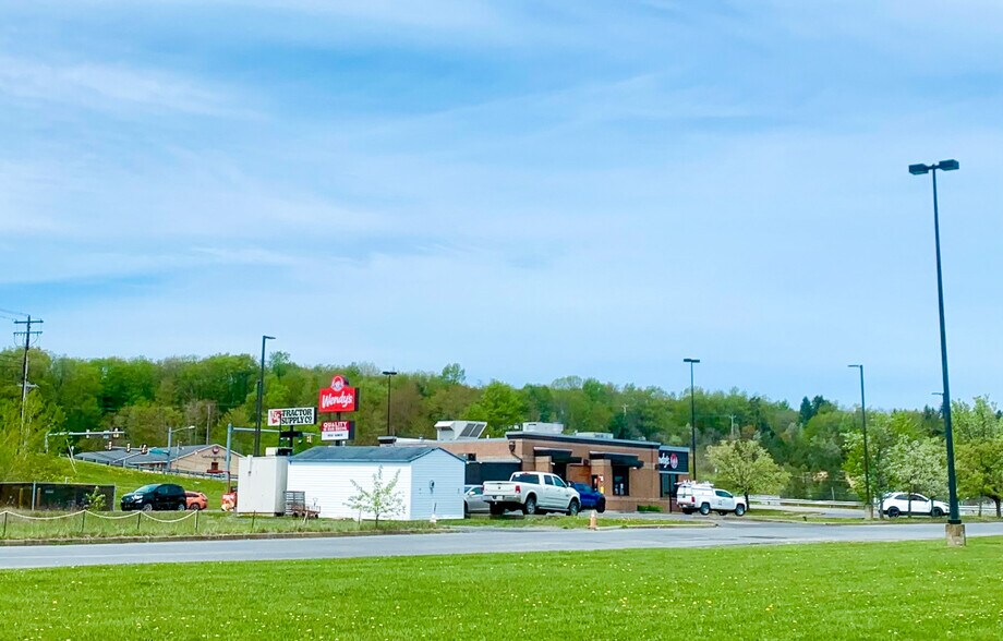 More Photos Of 1005 S Saint Marys St, Saint Marys General Retail For Lease