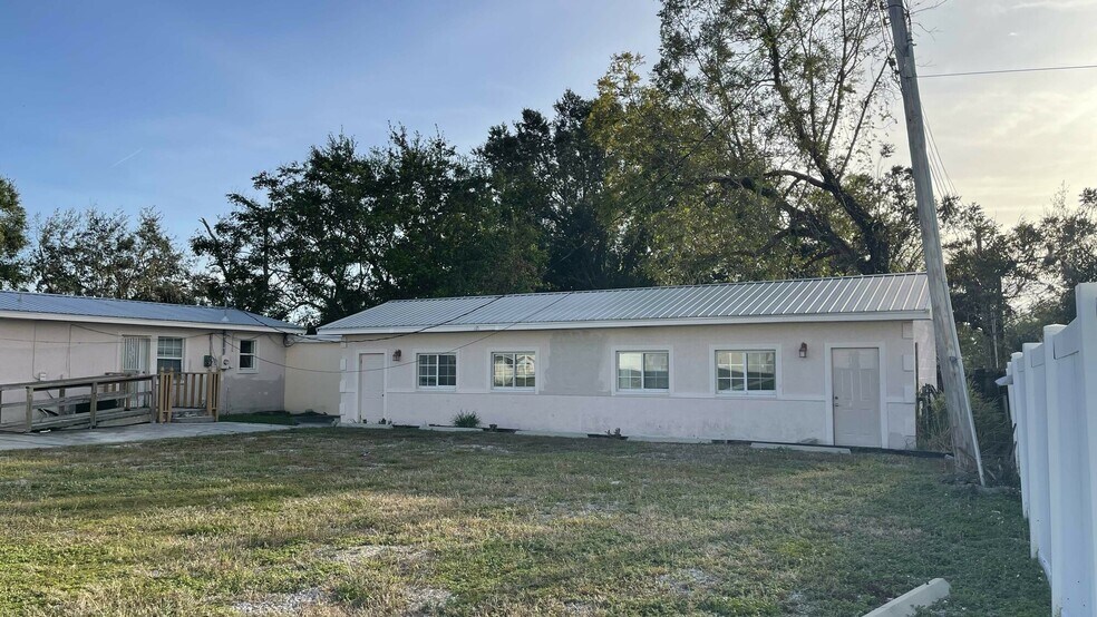 More Photos Of 1803 Salem Rd, Lakeland Medical For Sale