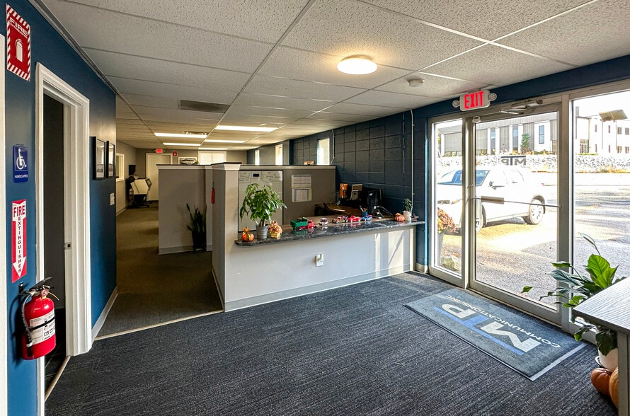 More Photos Of 23 William Way, Bellingham Warehouse For Lease