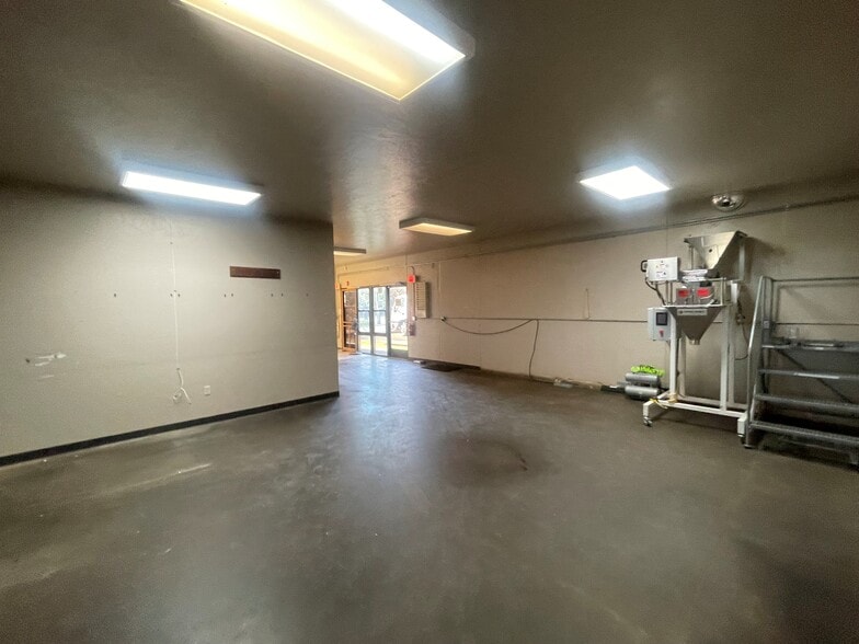 More Photos Of 1061 W 2nd Ave, Eugene Food Processing For Sale