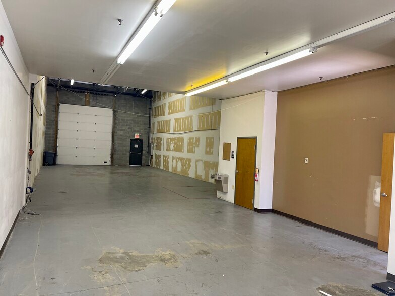 More Photos Of 5715 Industry Ln, Frederick Flex For Lease