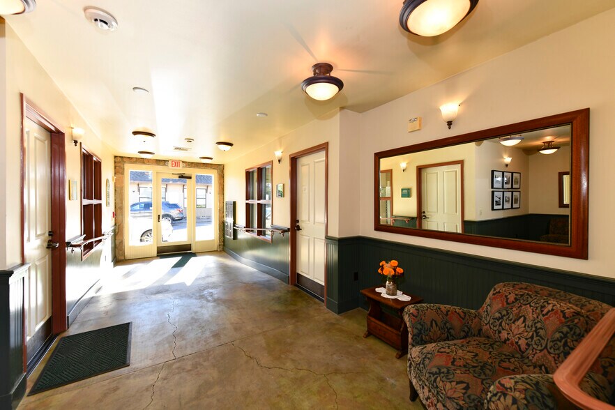 More Photos Of 1417 Railroad Ave, Saint Helena Medical For Sale