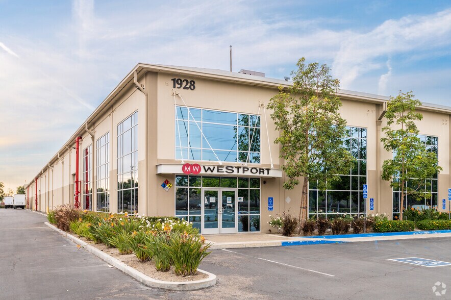 Primary Photo Of 1920-1928 Malvern St, Fullerton Distribution For Lease