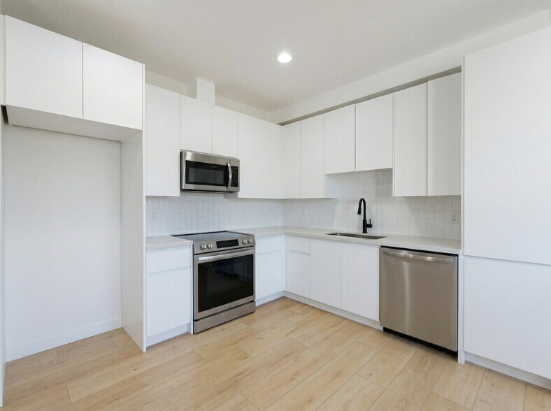 More Photos Of 5075 Pickford St, Los Angeles Apartments For Sale
