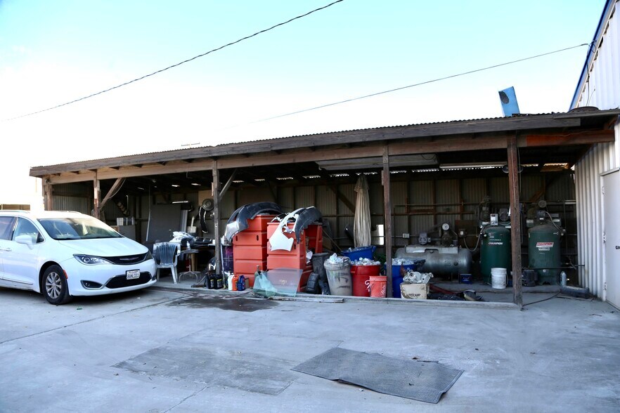 More Photos Of , Lancaster General Retail For Sale